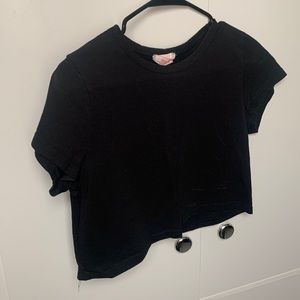 SHOWPO BLACK CROP TOP